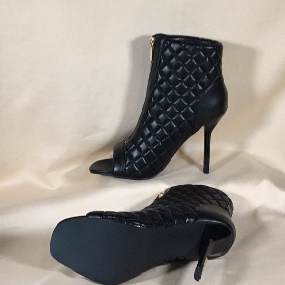 Shoe Dazzle Booties - Picture 4 of 5